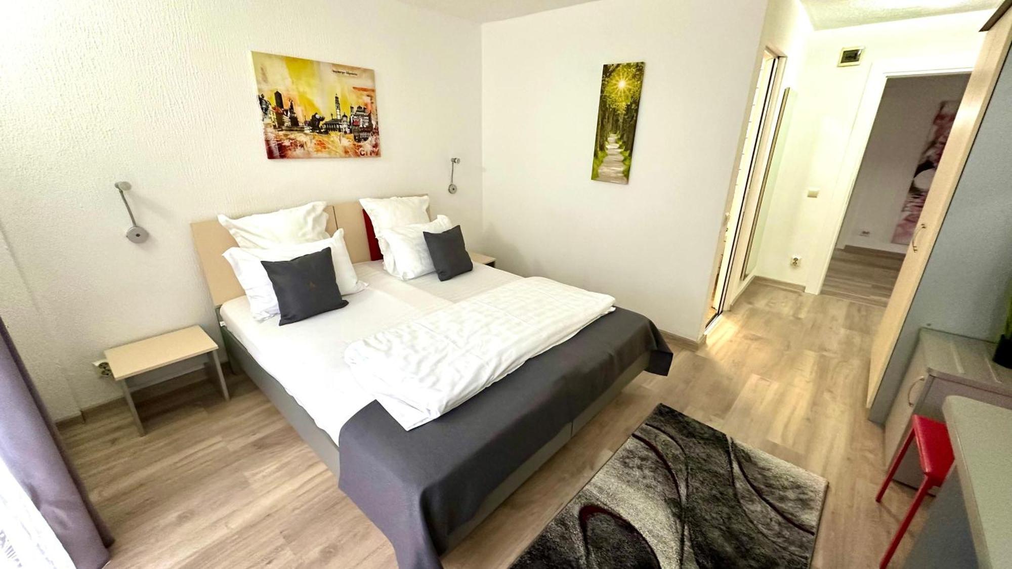 Casa Augsburg Hotel Banesti Ngoại thất bức ảnh