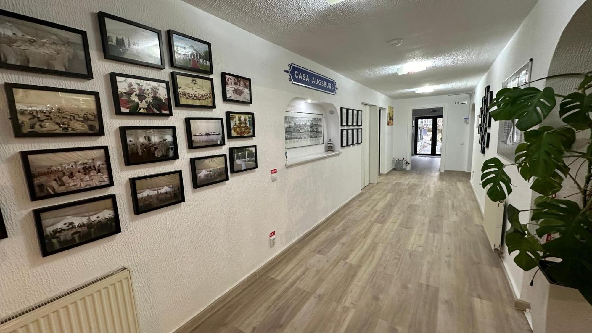 Casa Augsburg Hotel Banesti Ngoại thất bức ảnh