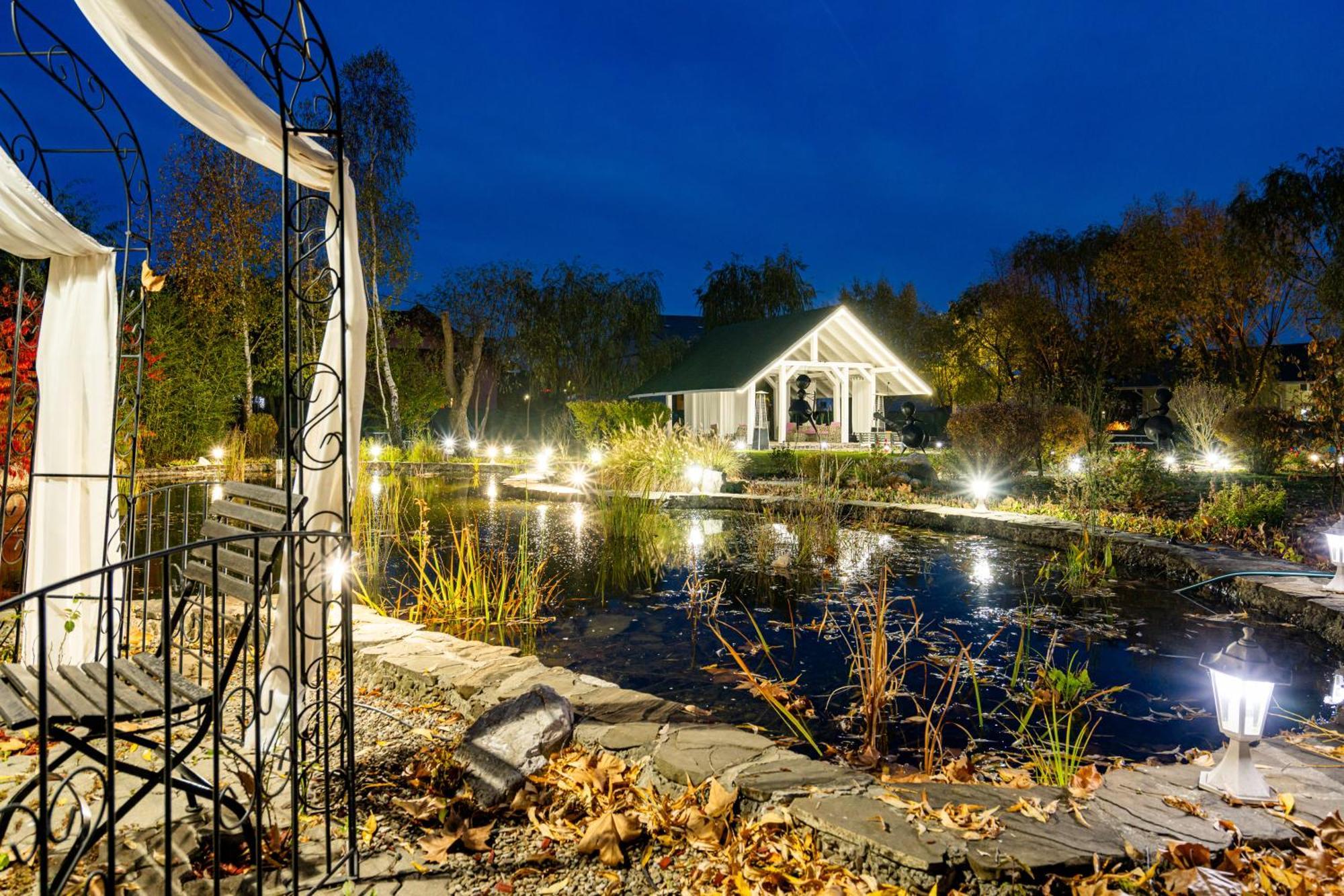 Casa Augsburg Hotel Banesti Ngoại thất bức ảnh