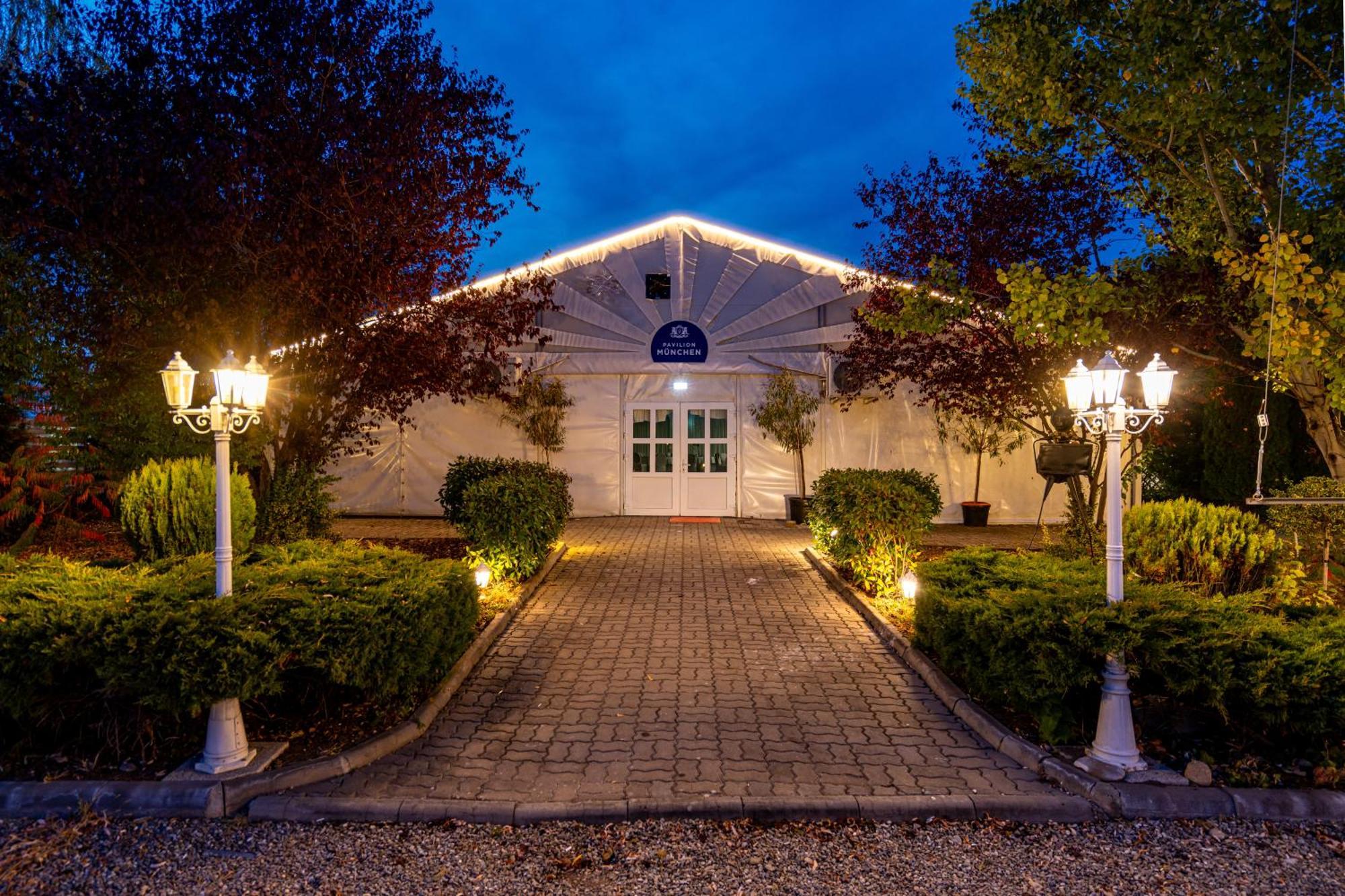Casa Augsburg Hotel Banesti Ngoại thất bức ảnh