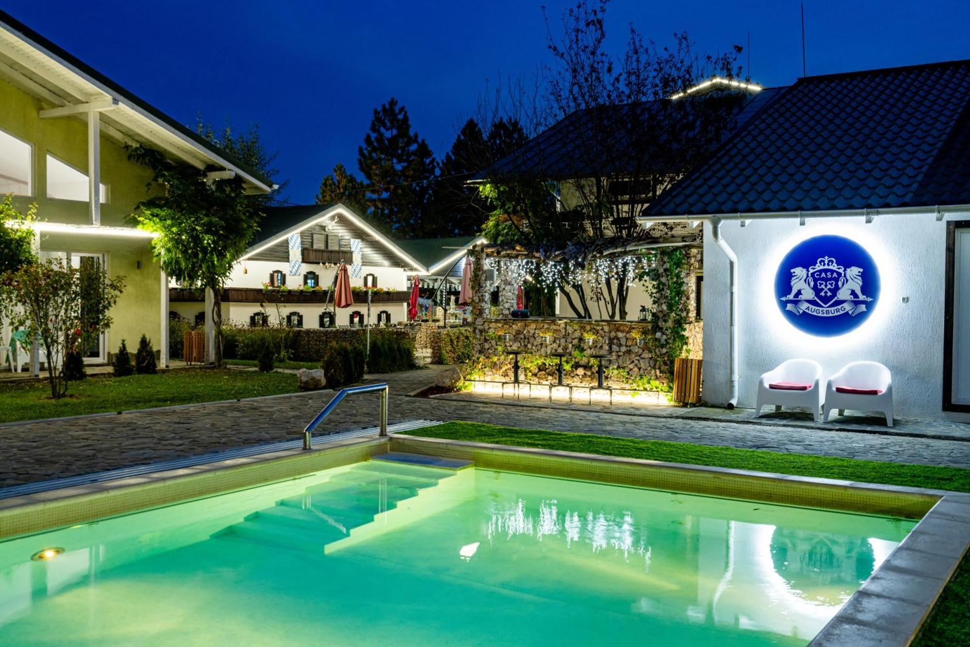 Casa Augsburg Hotel Banesti Ngoại thất bức ảnh