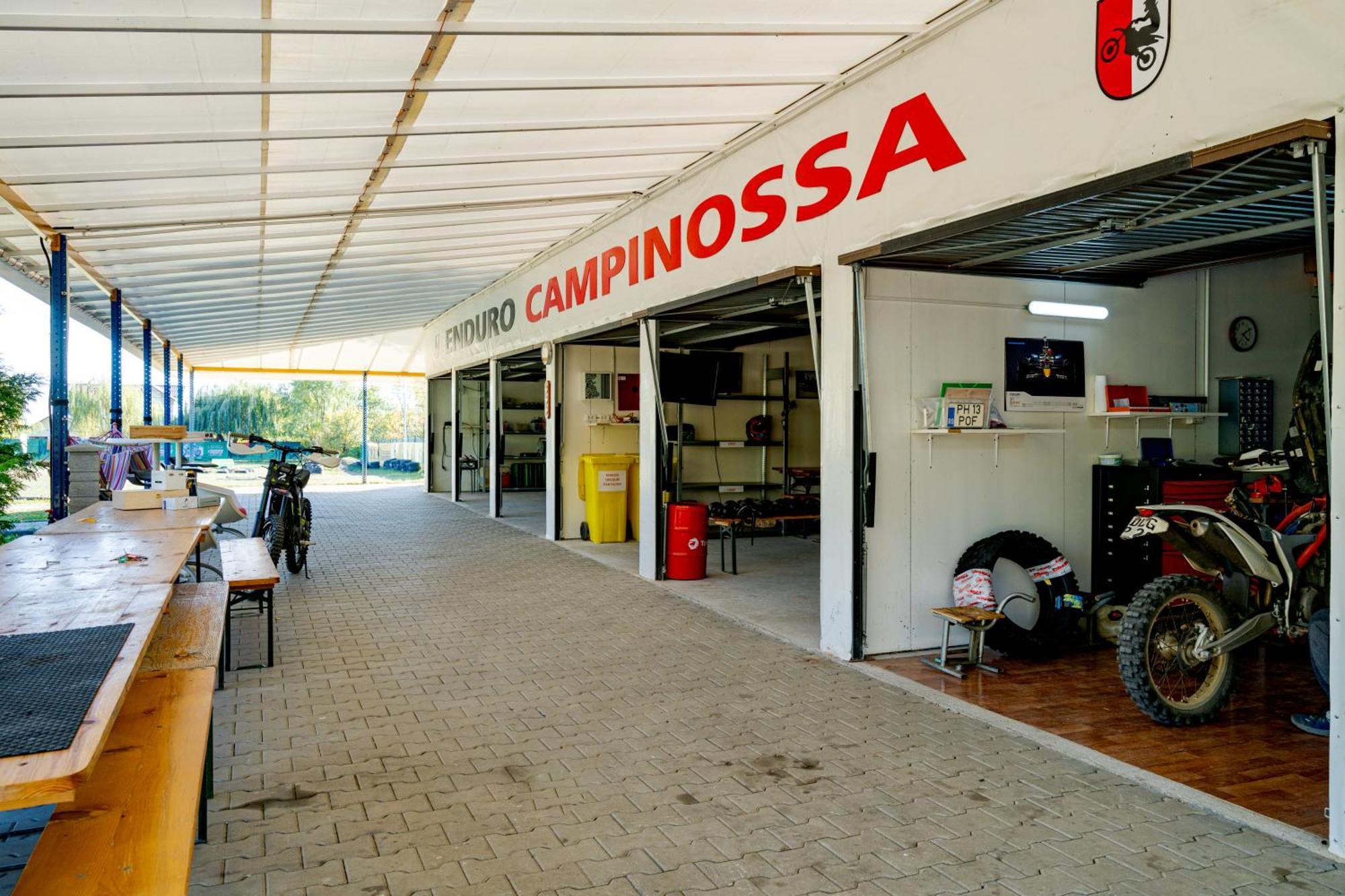 Casa Augsburg Hotel Banesti Ngoại thất bức ảnh