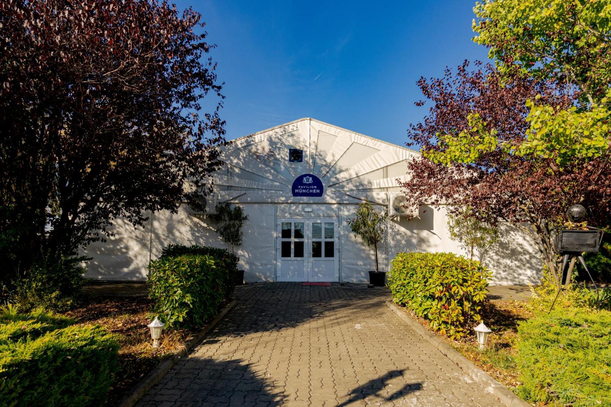 Casa Augsburg Hotel Banesti Ngoại thất bức ảnh