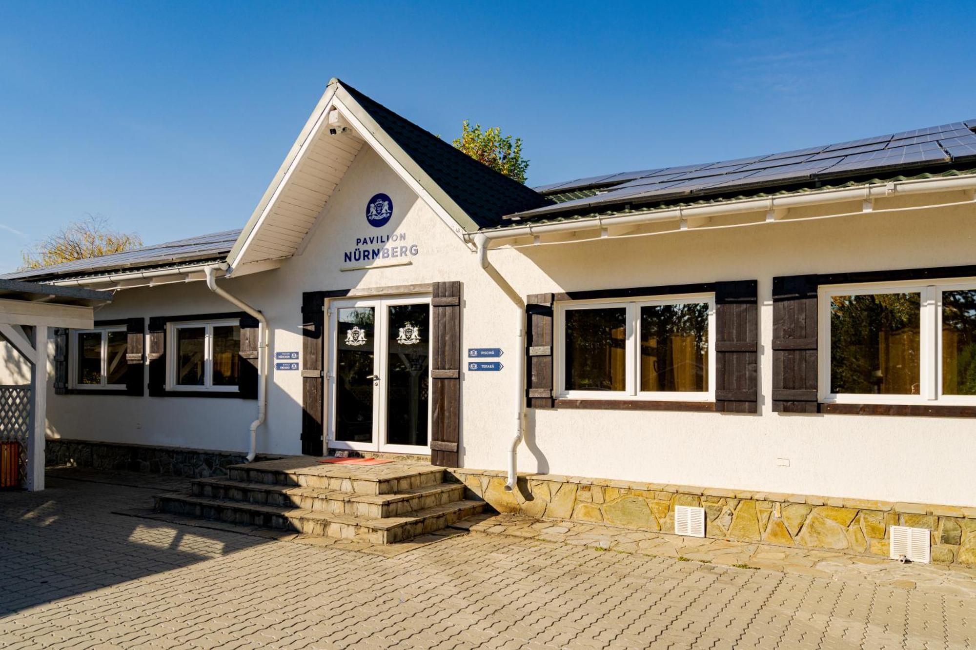 Casa Augsburg Hotel Banesti Ngoại thất bức ảnh