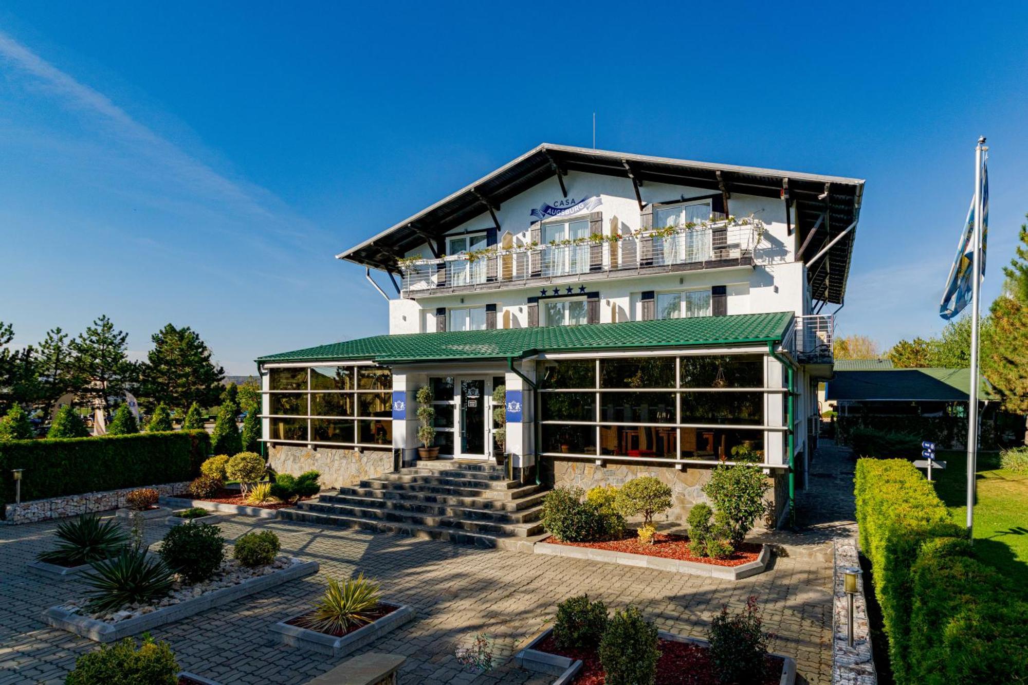 Casa Augsburg Hotel Banesti Ngoại thất bức ảnh